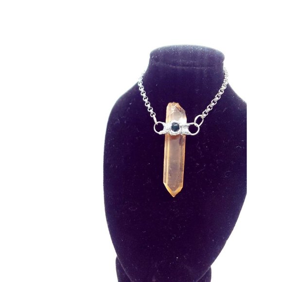 Tangerine quartz and moss agate crystal necklace - Picture 8 of 12